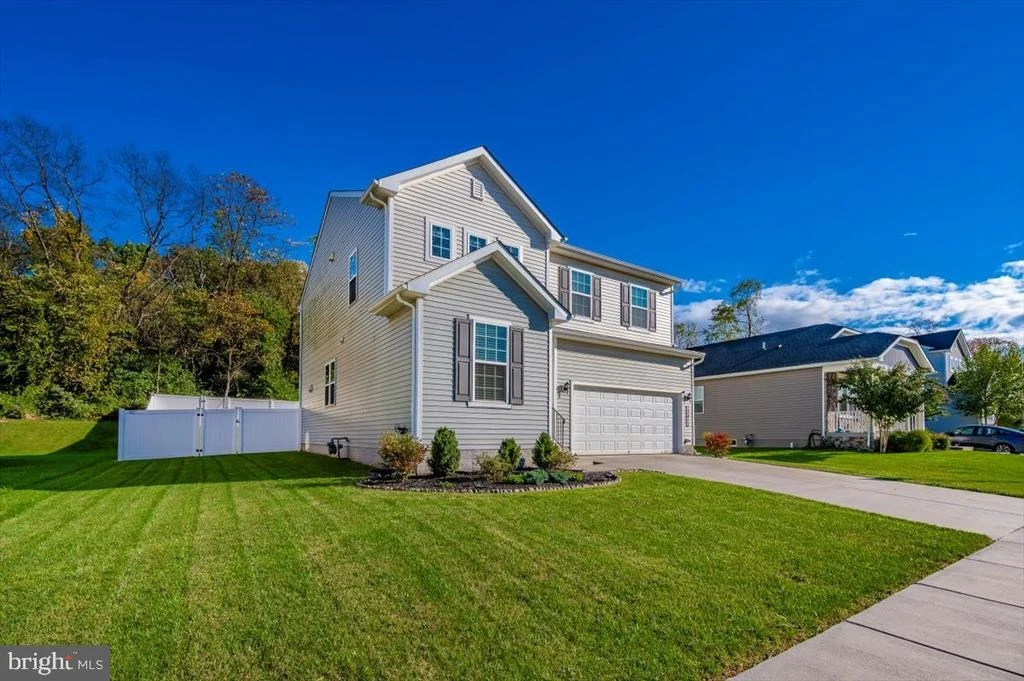 Photo of 12411 GEMSTONE DRIVE