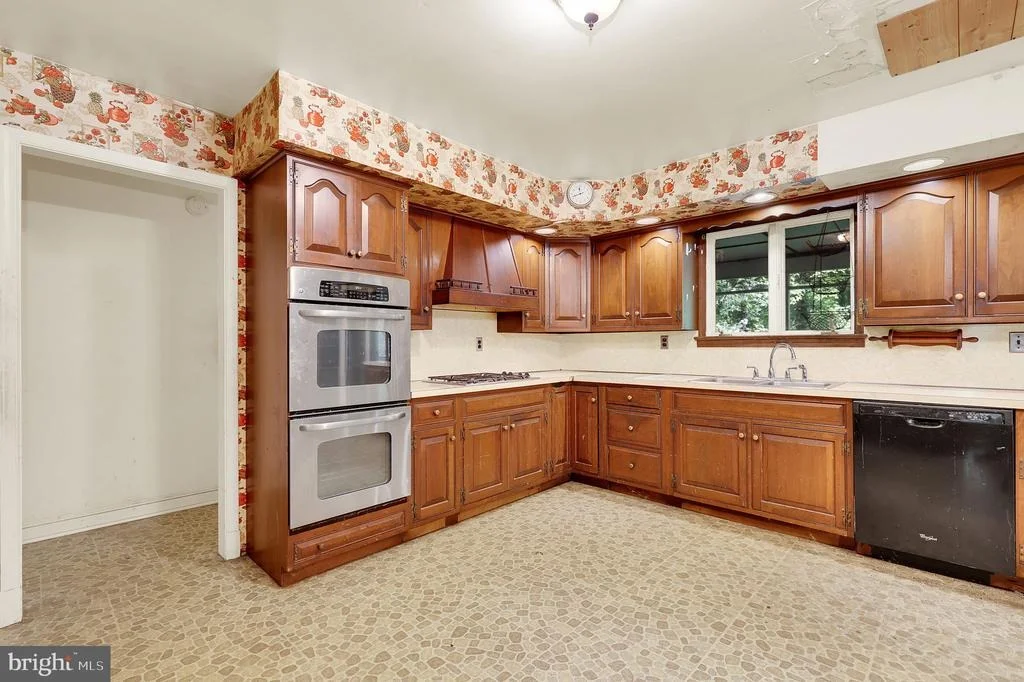 Photo of 1232 TAYLOR AVENUE