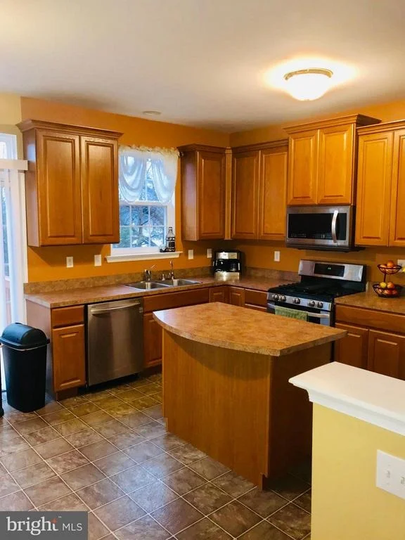 Photo of 435 TOPAZ CIRCLE