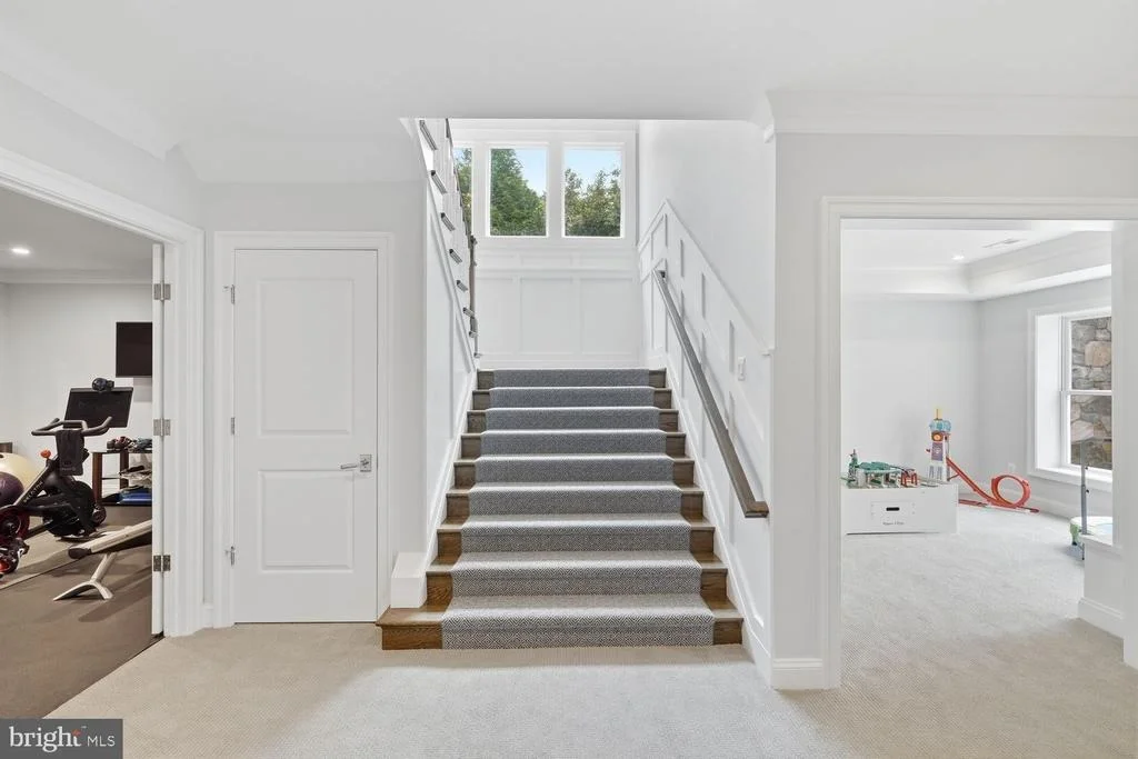 Photo of 6909 ARBOR LANE