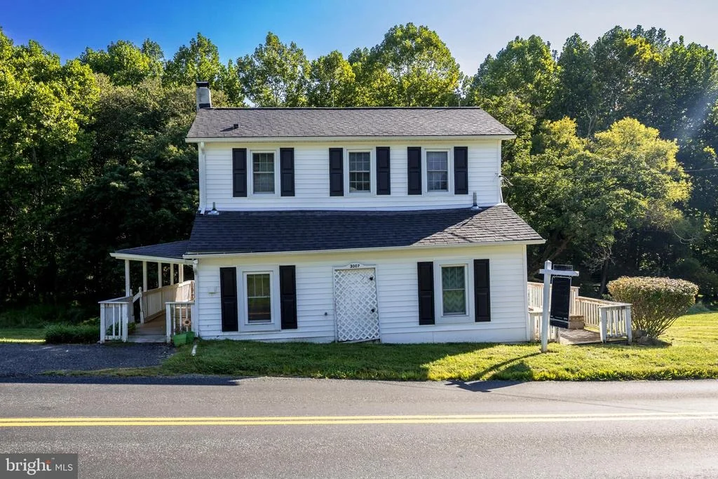 Photo of 3007 CHARLES STREET
