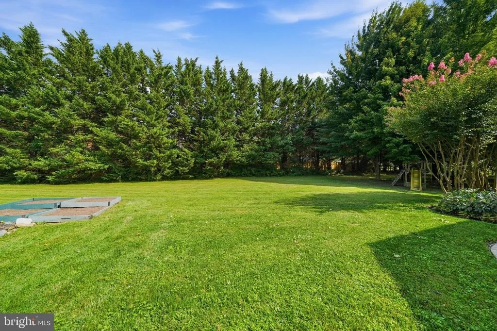 Photo of 4007 WINDWARD DRIVE