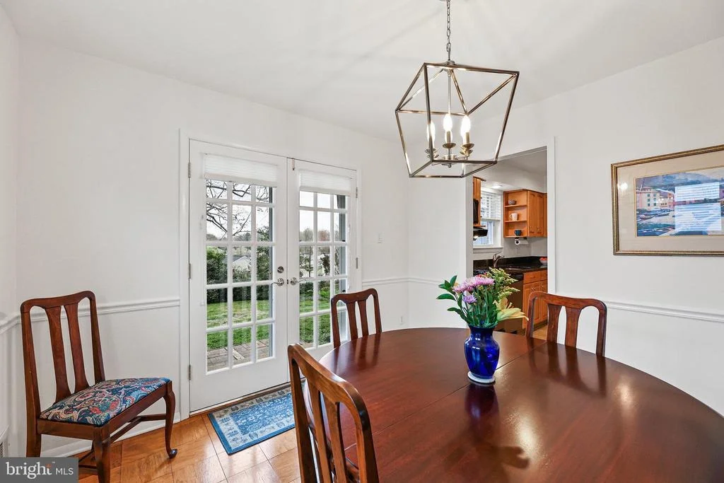 Photo of 4616 EXETER STREET