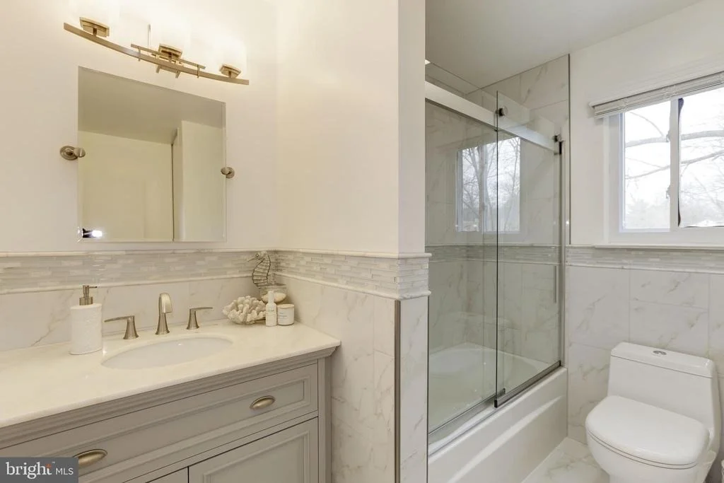 Photo of 410 PIPING ROCK DRIVE