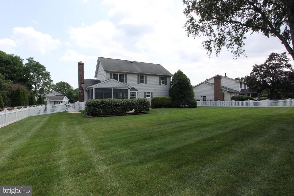 Photo of 6759 MEADOWSIDE DRIVE