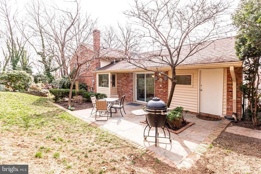 Photo of 919 JUNIPER PLACE
