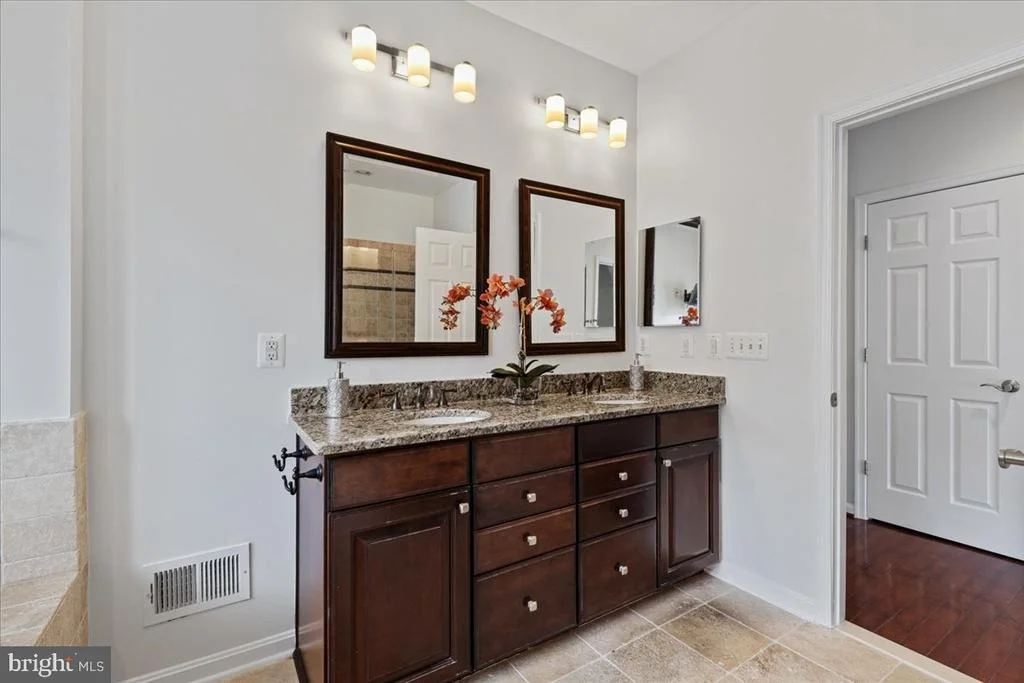 Photo of 5931 EMBRY SPRING LANE