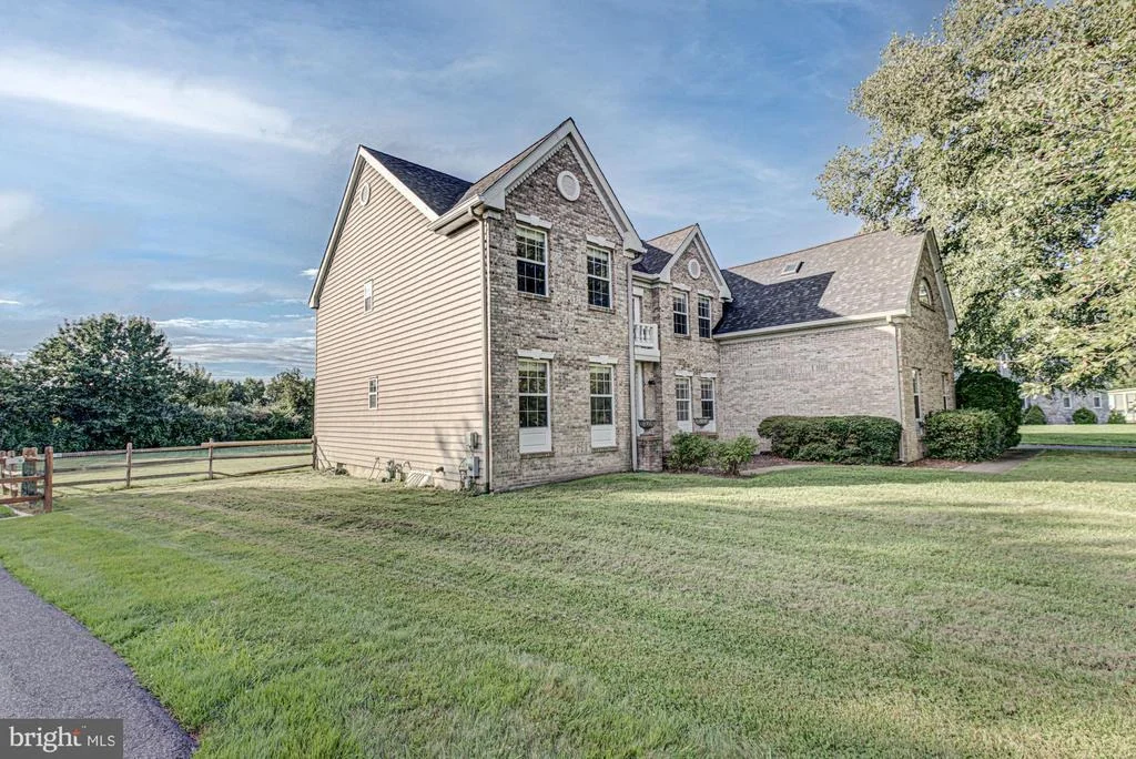 Photo of 218 SHEATS LANE