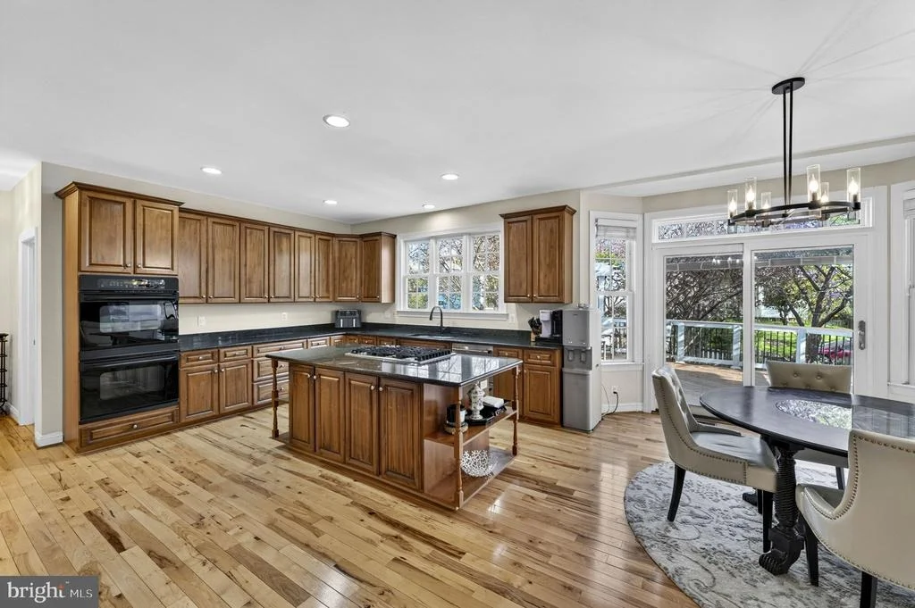 Photo of 42758 GLENSIDE DRIVE