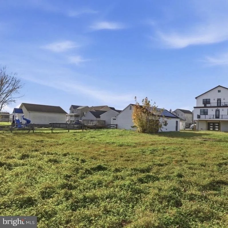 Photo of 6931 RIVER DRIVE ROAD