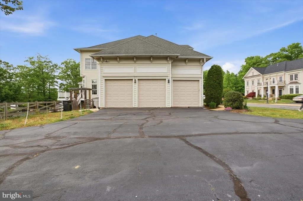 Photo of 9292 SUMNER LAKE BOULEVARD