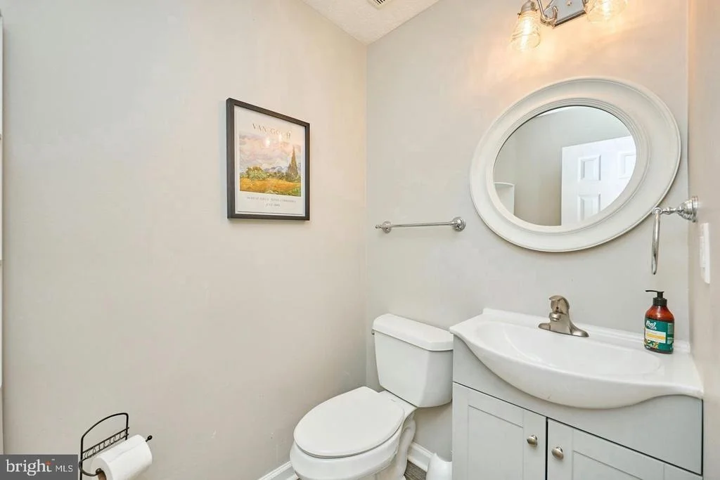 Photo of 806 RUST DRIVE NE