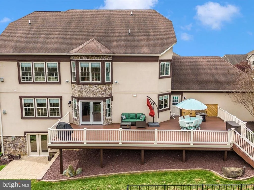 Photo of 15 HOFFMAN DRIVE