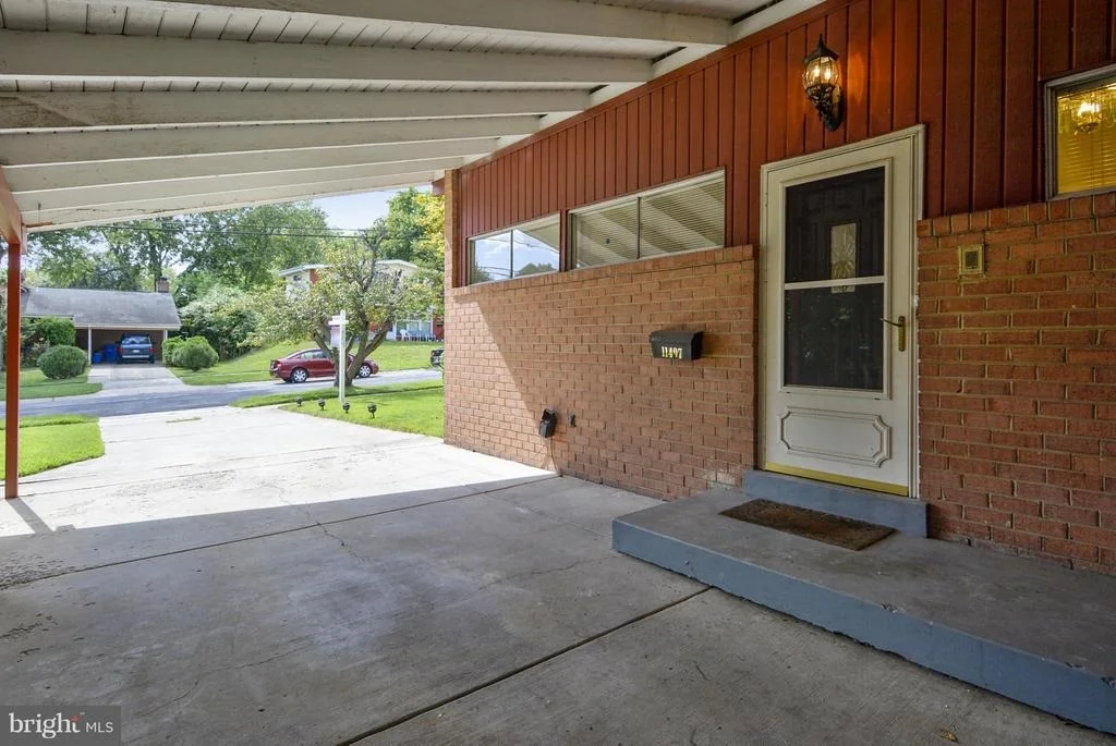 Photo of 11407 CLOVERHILL DRIVE