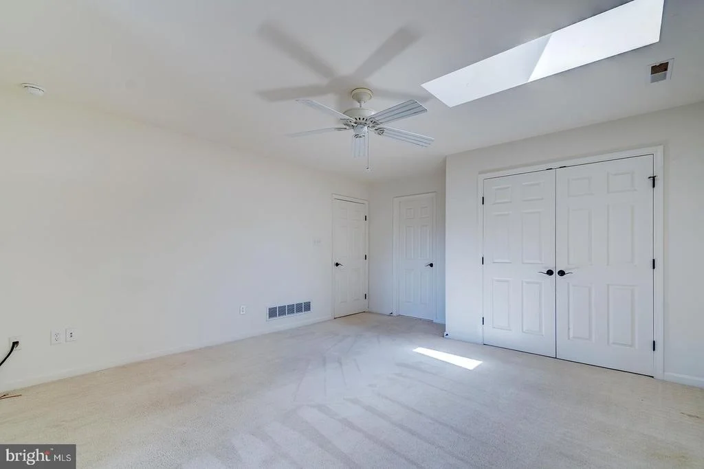 Photo of 142 W SHORE DRIVE