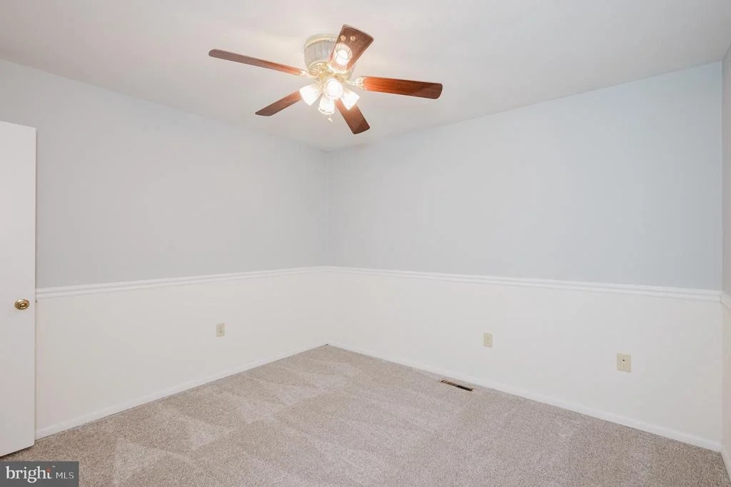 Photo of 406 LABURNUM ROAD