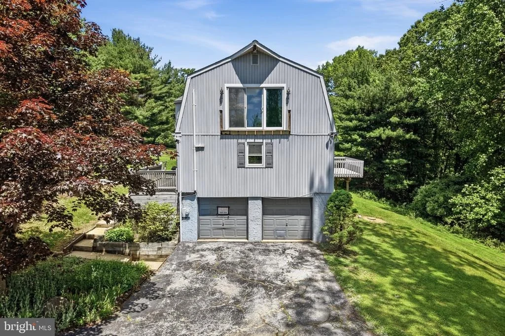 Photo of 32 BECK ROAD