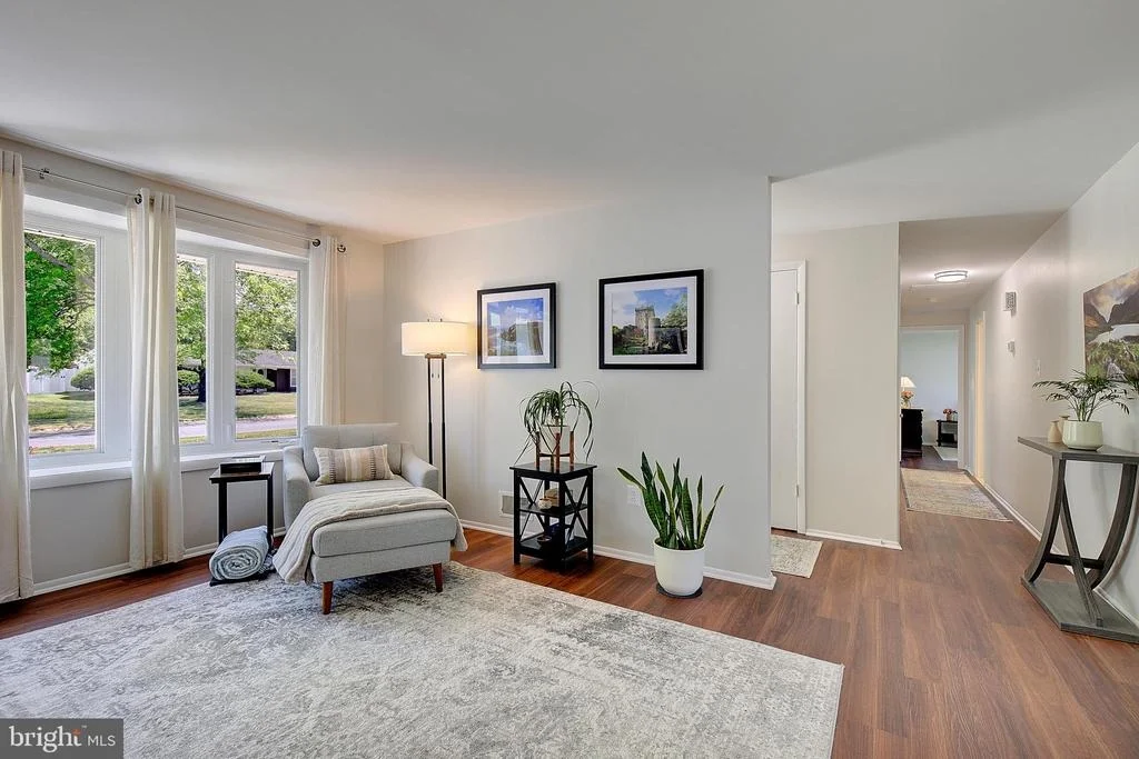 Photo of 5304 DORIS DRIVE