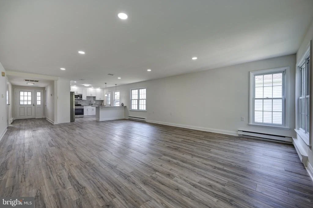 Photo of 116 BUCKINGHAM DRIVE