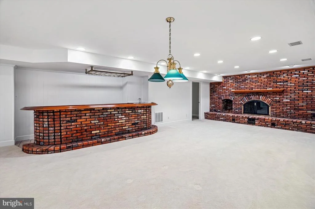 Photo of 8849 TUCKERMAN LANE