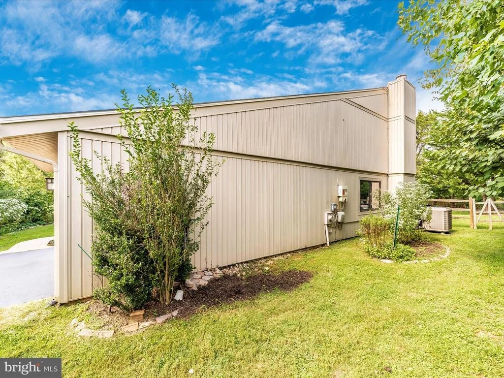 Photo of 11709 FLINTS GROVE