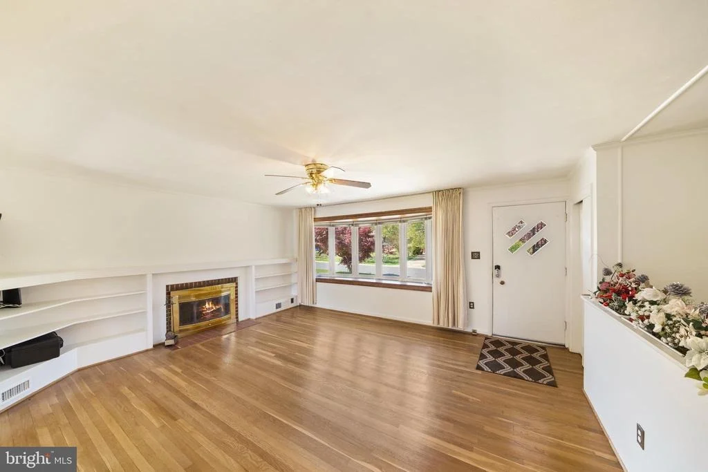 Photo of 1509 VIVIAN PLACE