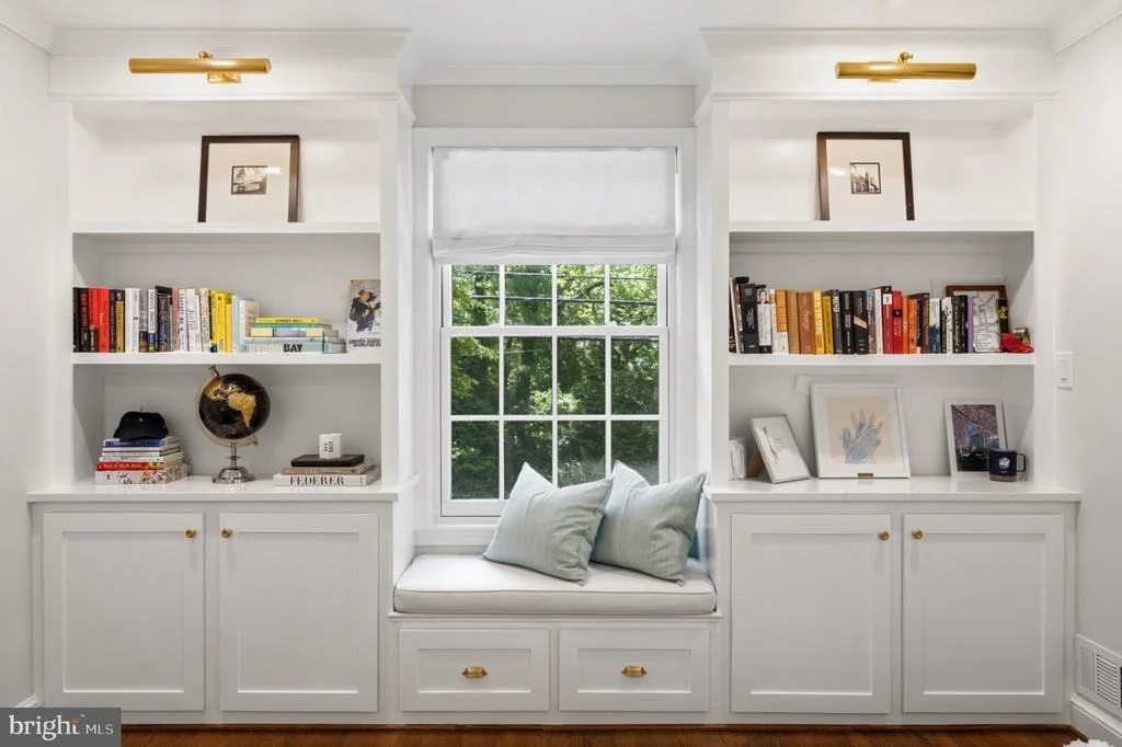 Photo of 4555 W STREET NW