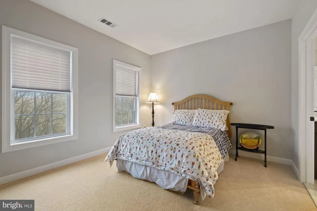 Photo of 13 HOFFMAN DR