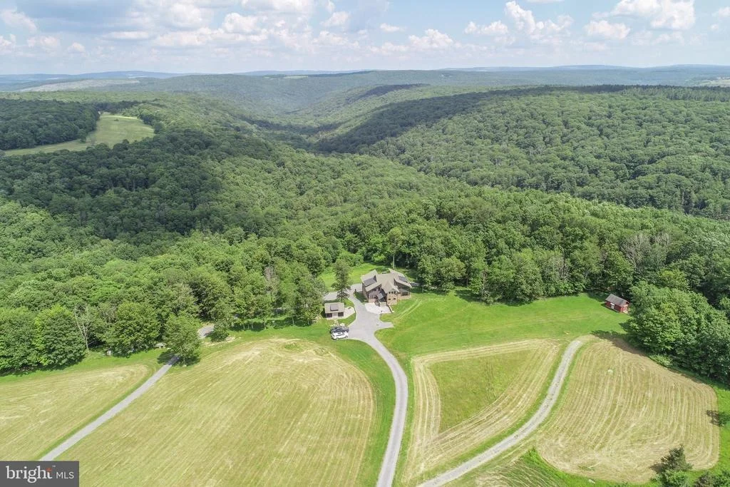Photo of 415 NAZELROD ROAD