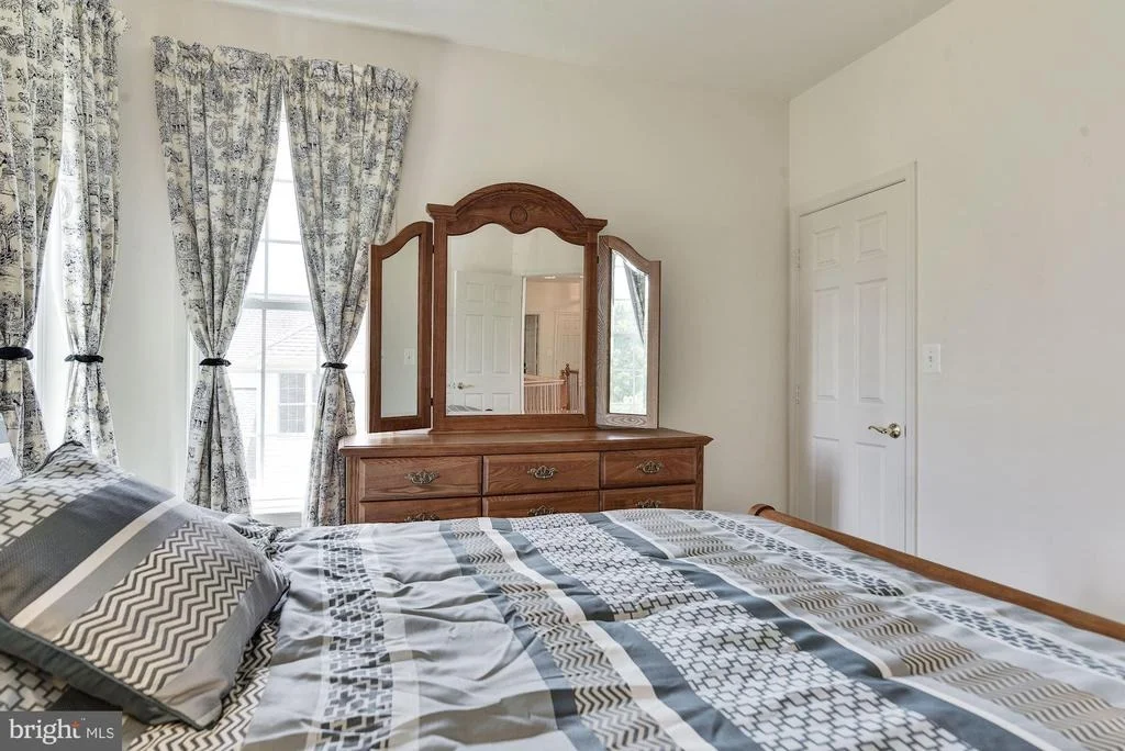 Photo of 1801 KINGS FOREST TRAIL