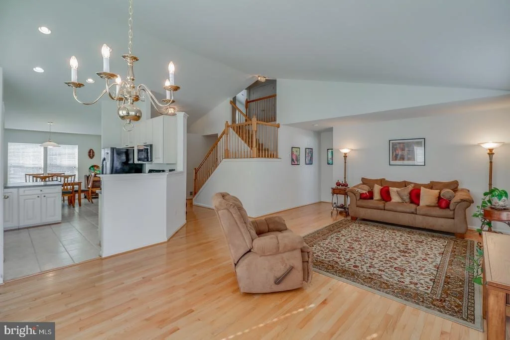 Photo of 254 LONE TREE DRIVE