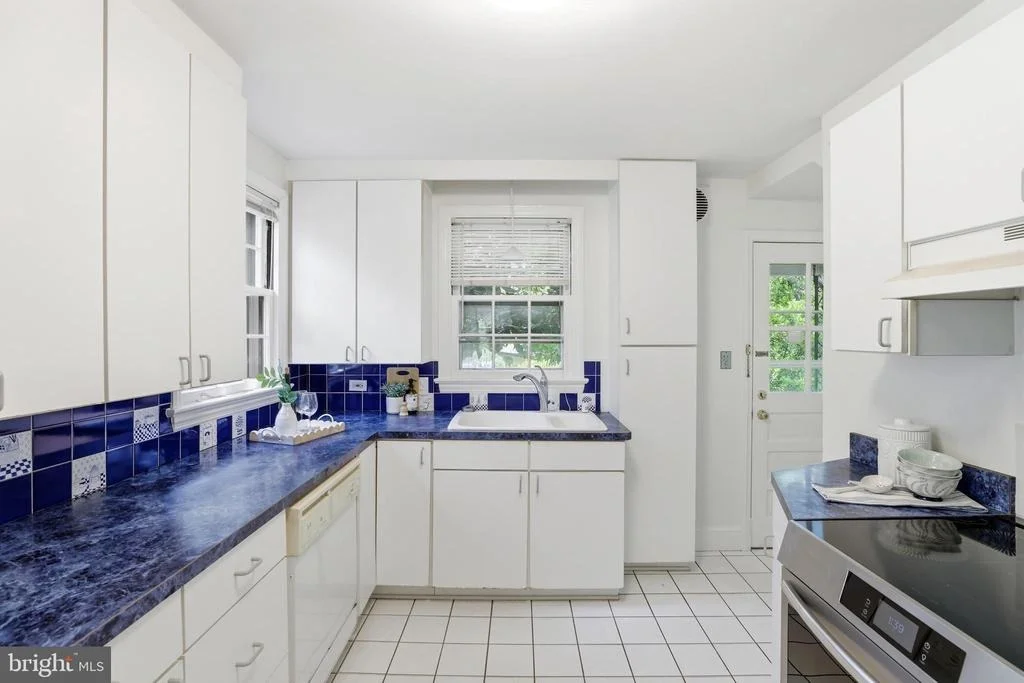 Photo of 411 LUDLOW ROAD