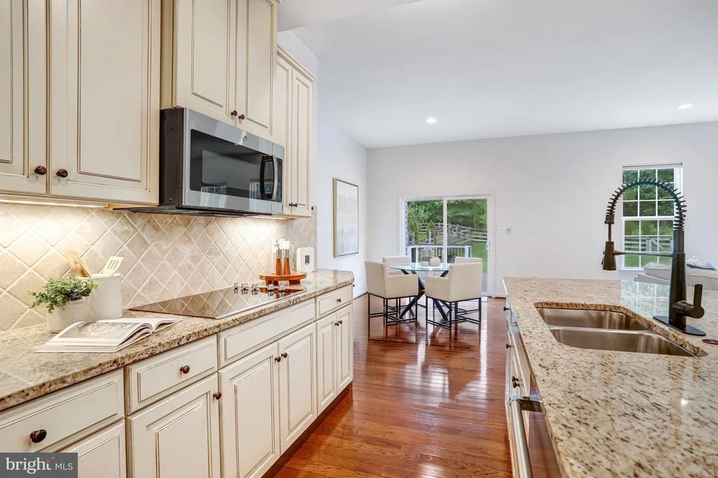 Photo of 26798 BARNSLEY PLACE