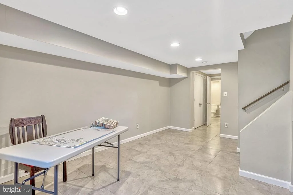 Photo of 10318 FOREST AVENUE