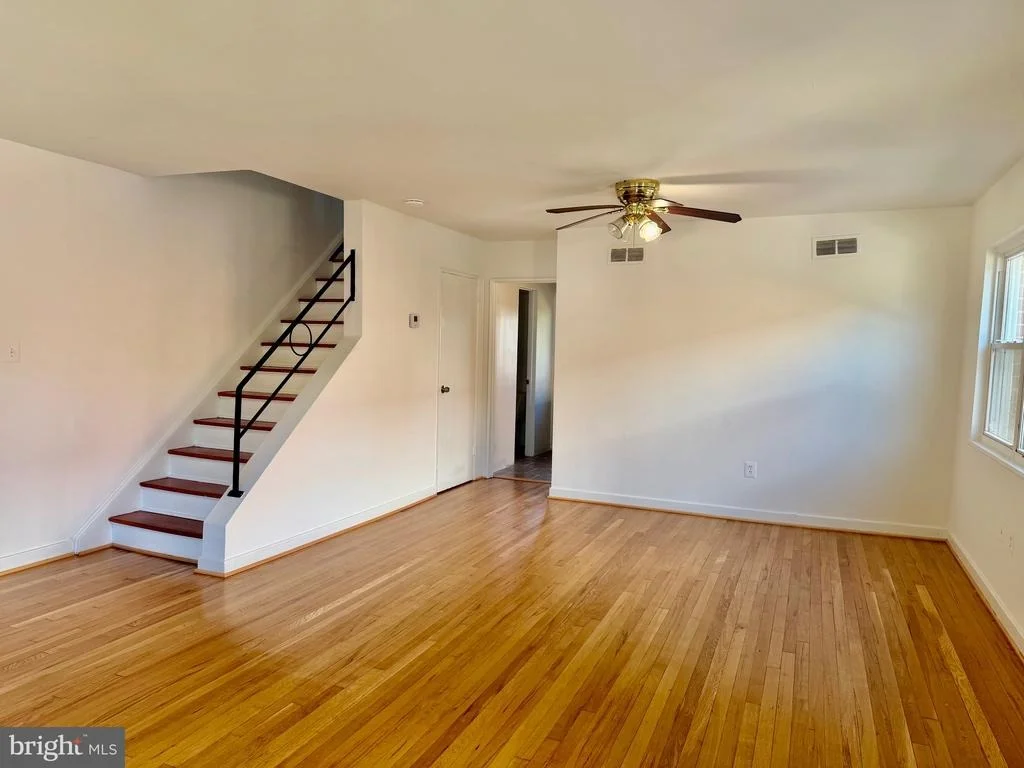Photo of 6212 CARTERS LANE