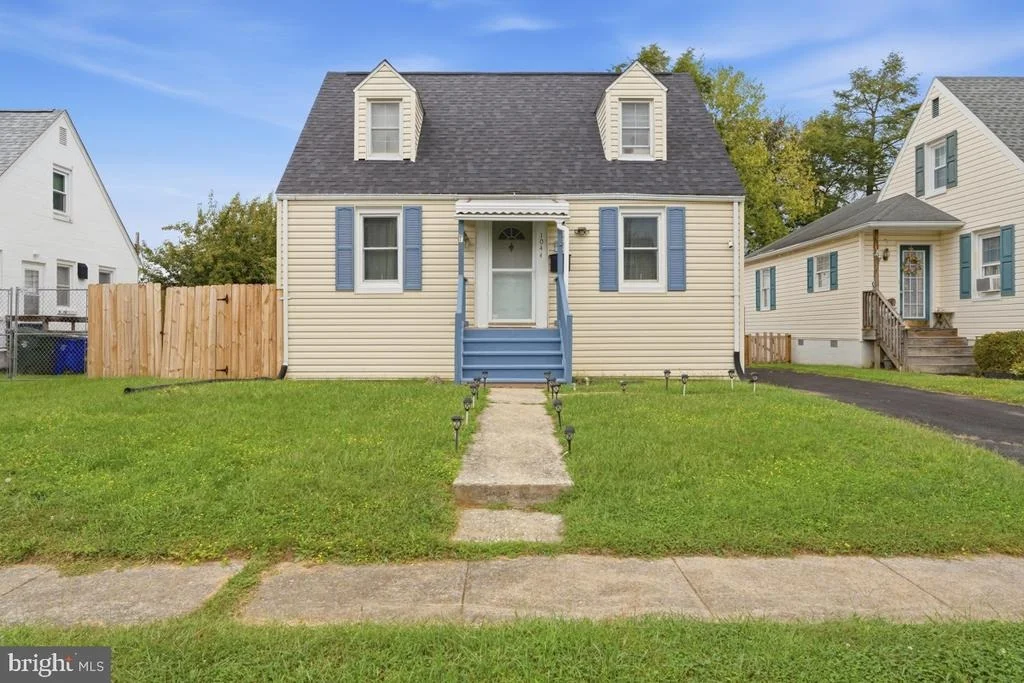 Photo of 1044 BEECHWOOD DRIVE