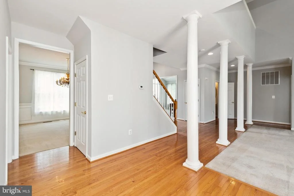 Photo of 457 UNIVERSITY DRIVE