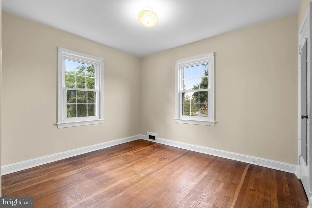 Photo of 319 SAINT LAWRENCE DRIVE