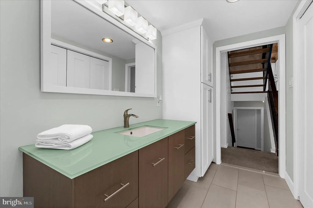 Photo of 2642 QUEEN ANNE CIRCLE