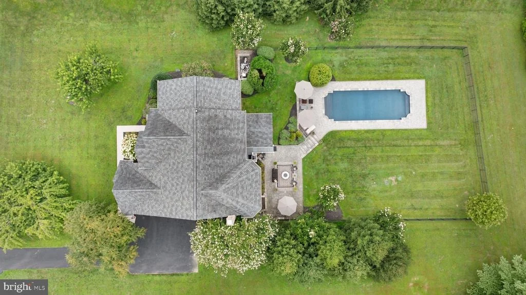 Photo of 14835 HUNTING WAY