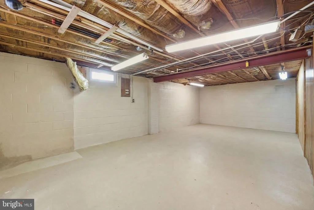 Photo of 5197 COLEBROOK DRIVE