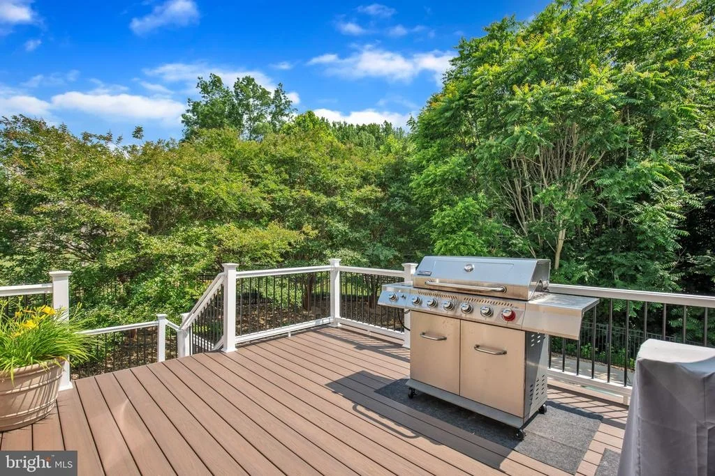 Photo of 2058 BAYTHORNE ROAD