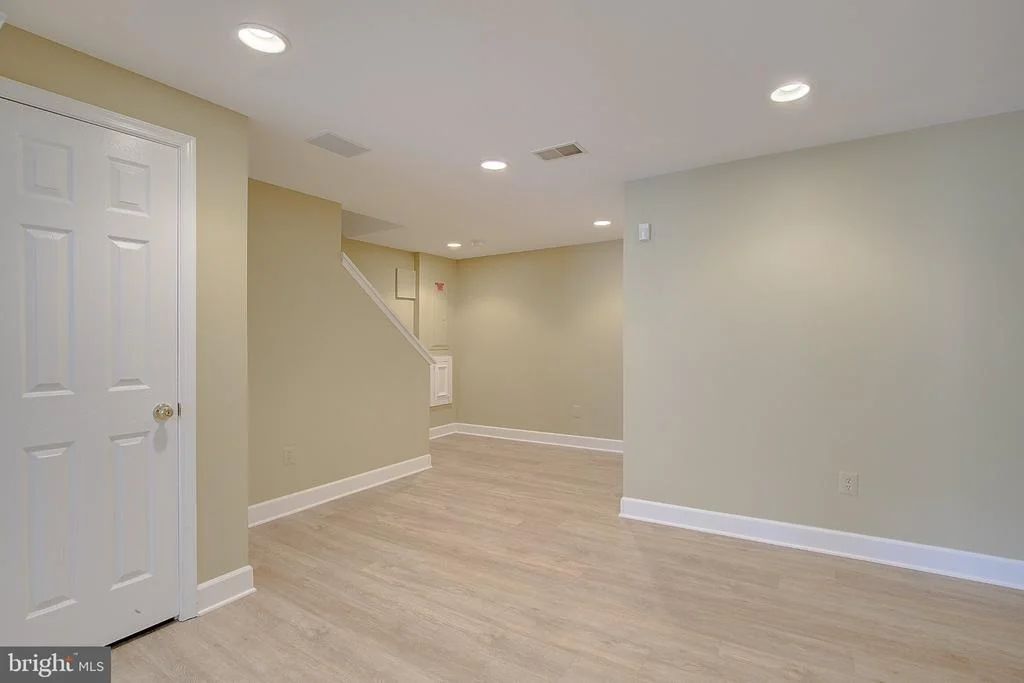 Photo of 2427 CHELMSFORD DRIVE