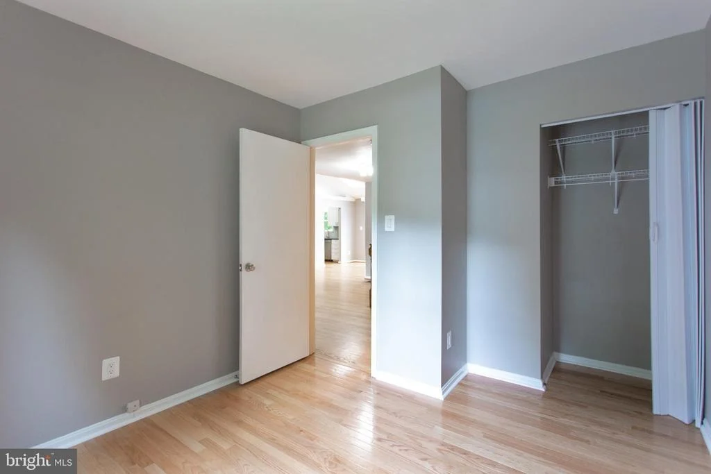 Photo of 1418 VALEBROOK LANE