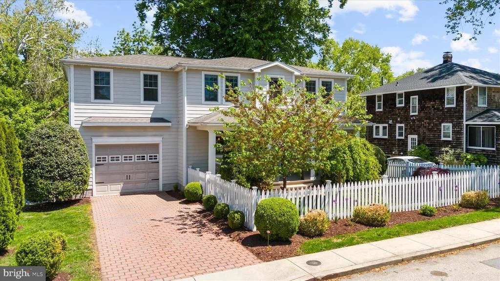Photo of 302 ANNAPOLIS STREET