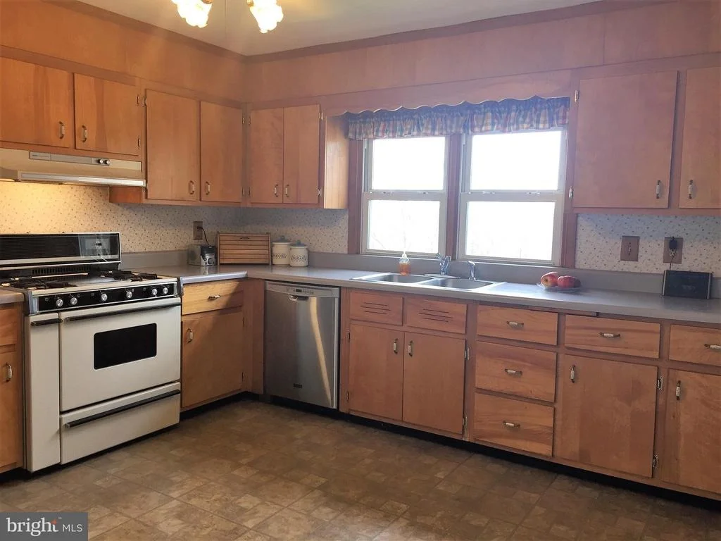 Photo of 8966 HAWBOTTOM ROAD