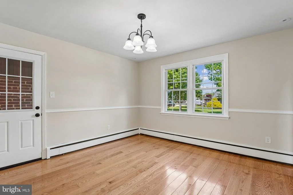 Photo of 527 FOREST VIEW ROAD
