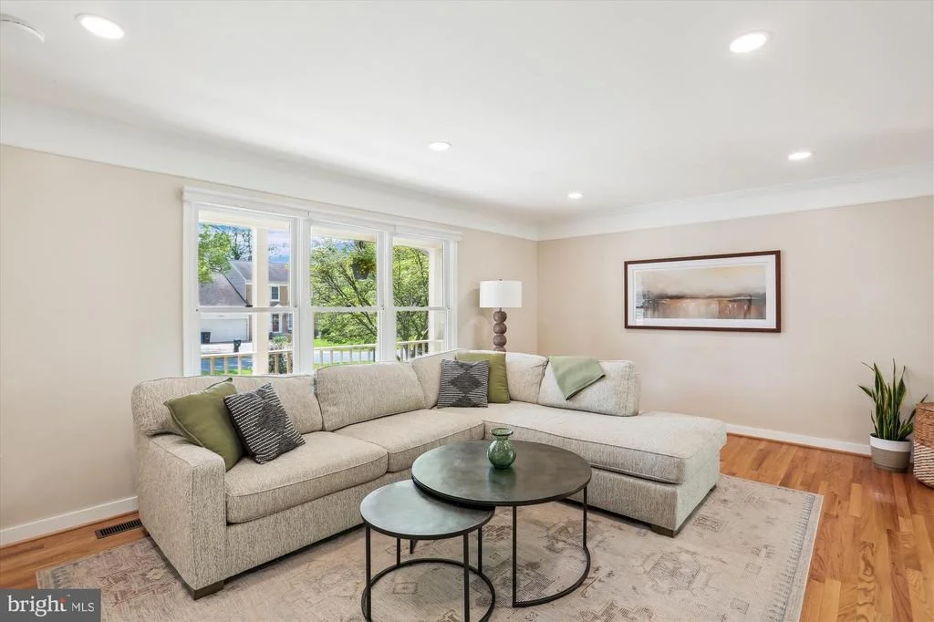 Photo of 4009 EVANGELINE TERRACE
