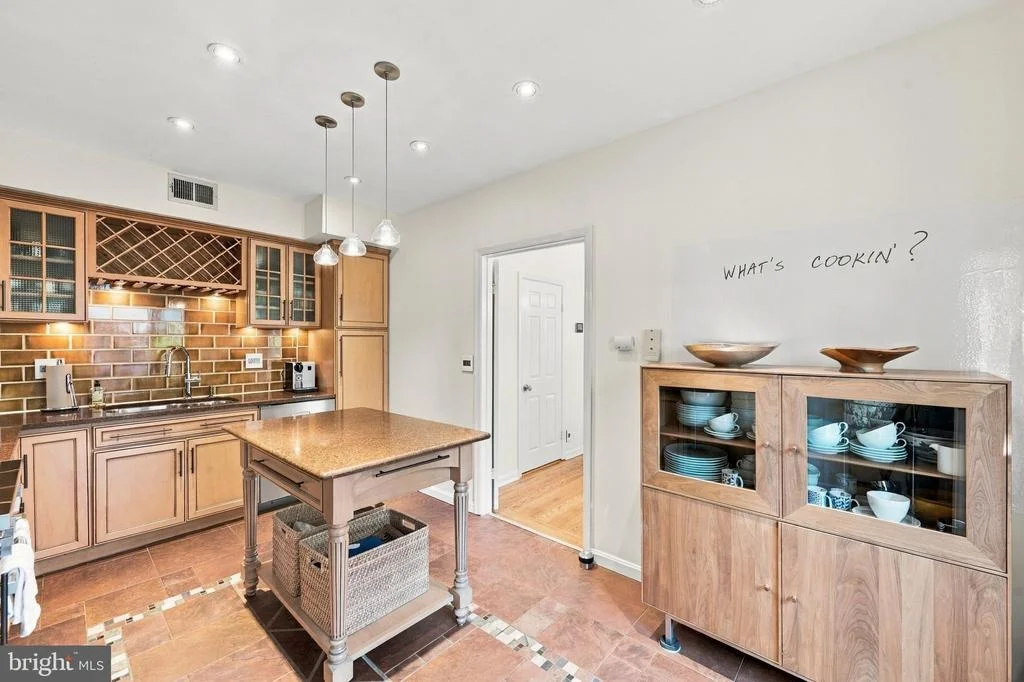 Photo of 616 PICKFORD PLACE NE