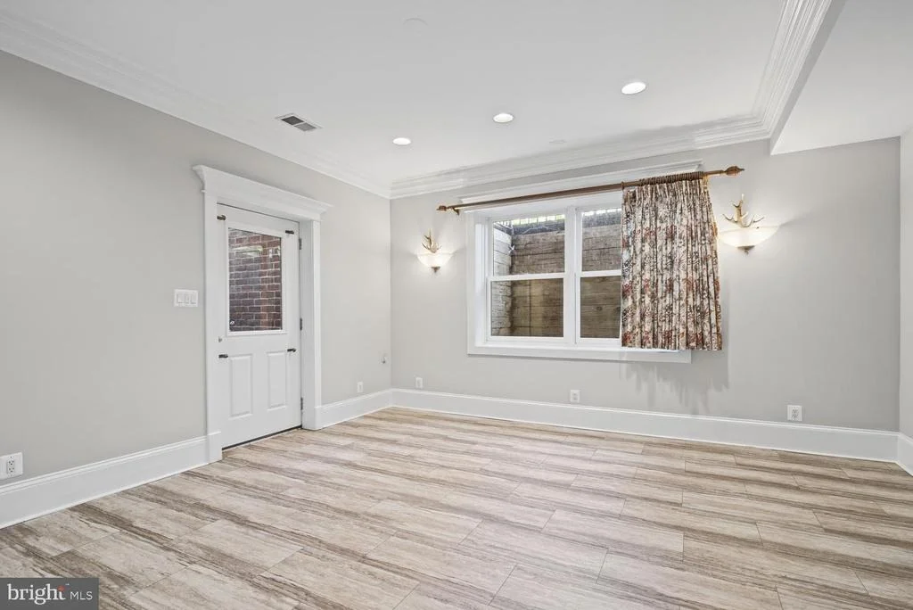 Photo of 9404 FOREST HAVEN DRIVE